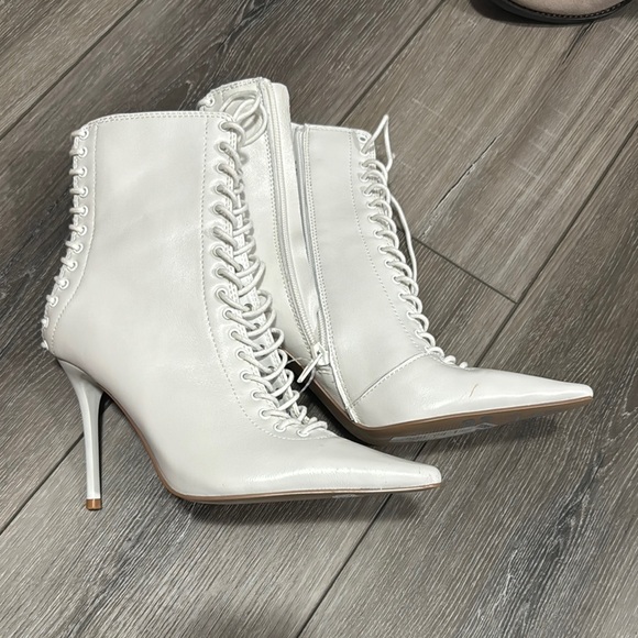 Steve Madden Shoes - NWOT!‎ Steve Madden White Lace-Up Stiletto Boots